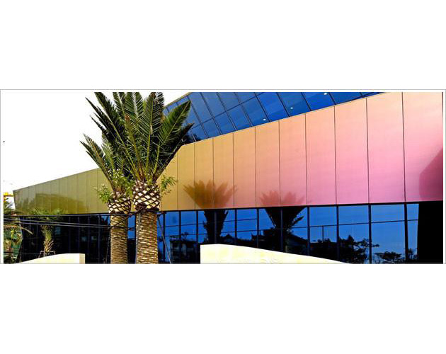 幻彩铝單(dan)板