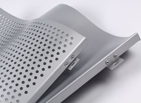 弧形铝單(dan)板