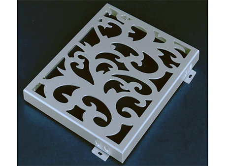 雕花(huā)铝單(dan)板